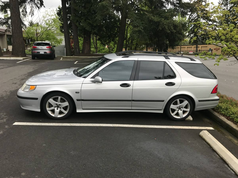 Illustration for article titled For $2,000, Could This 2004 Saab 9-5 Be An Arc You Covet?